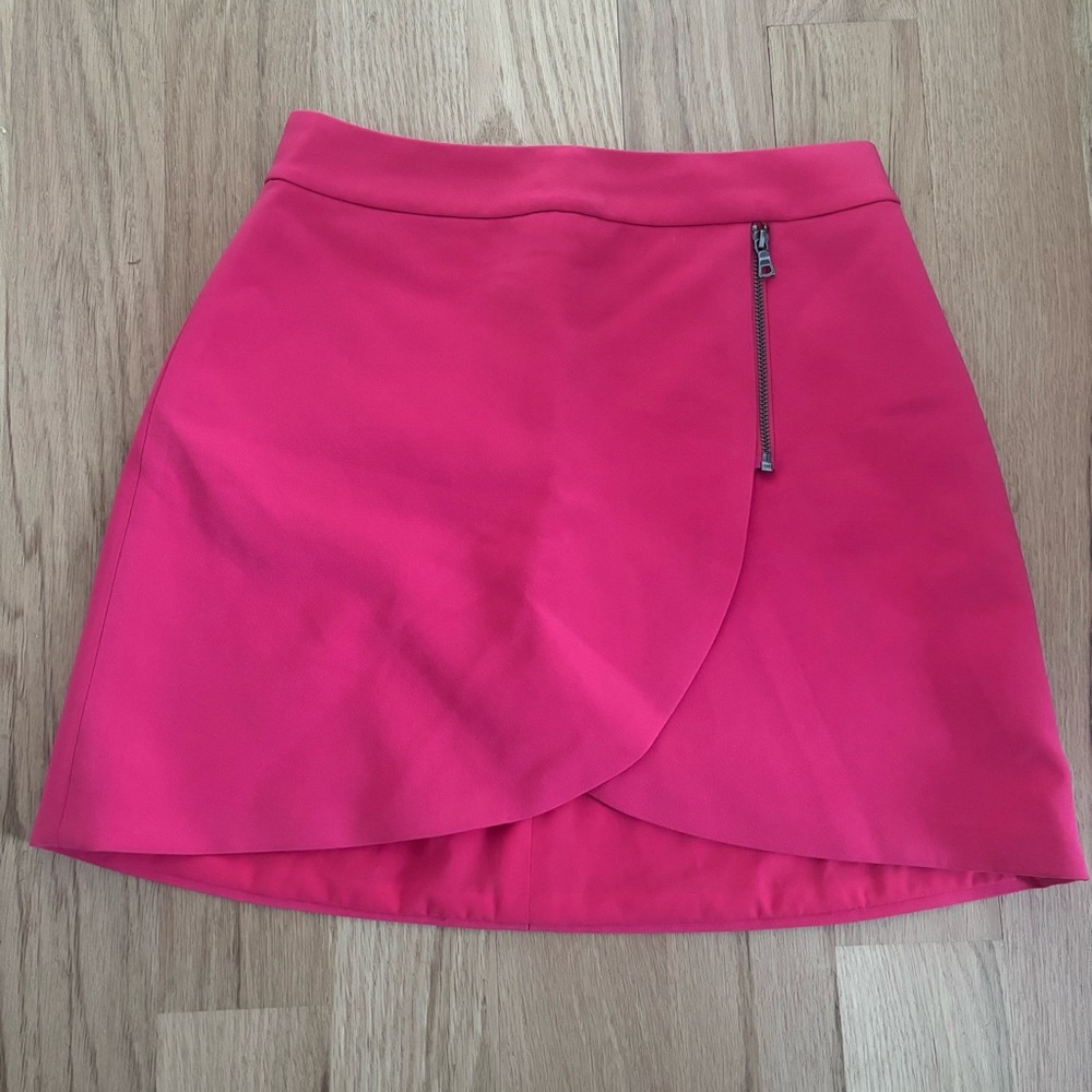 Alice + Olivia Fuchsia Mini Skirt with Zipper